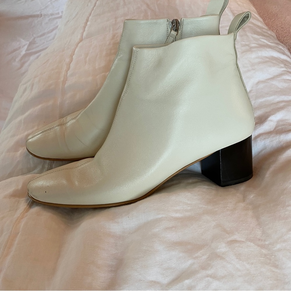 Everlane The Day Boot in Bone
